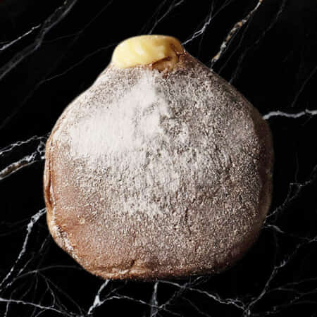 生チョコカスタードドーナツ|川口市でドーナツ・アサイーボウルのデリバリー・テイクアウトなら黒墨商店