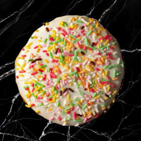 レインボー生ドーナツ|川口市でドーナツ・アサイーボウルのデリバリー・テイクアウトなら黒墨商店